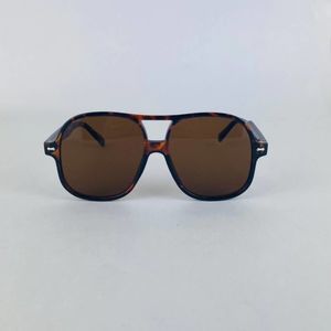 Brown lens cheetah tortoise frame sunglasses